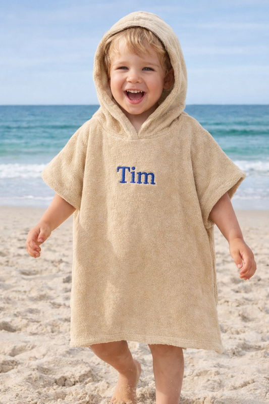 Badponcho cream met naam geborduurd maat L